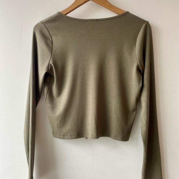 Wilfred Free by Aritzia Army Green Ribbed Cardigan -size m - Picture 6 of 6